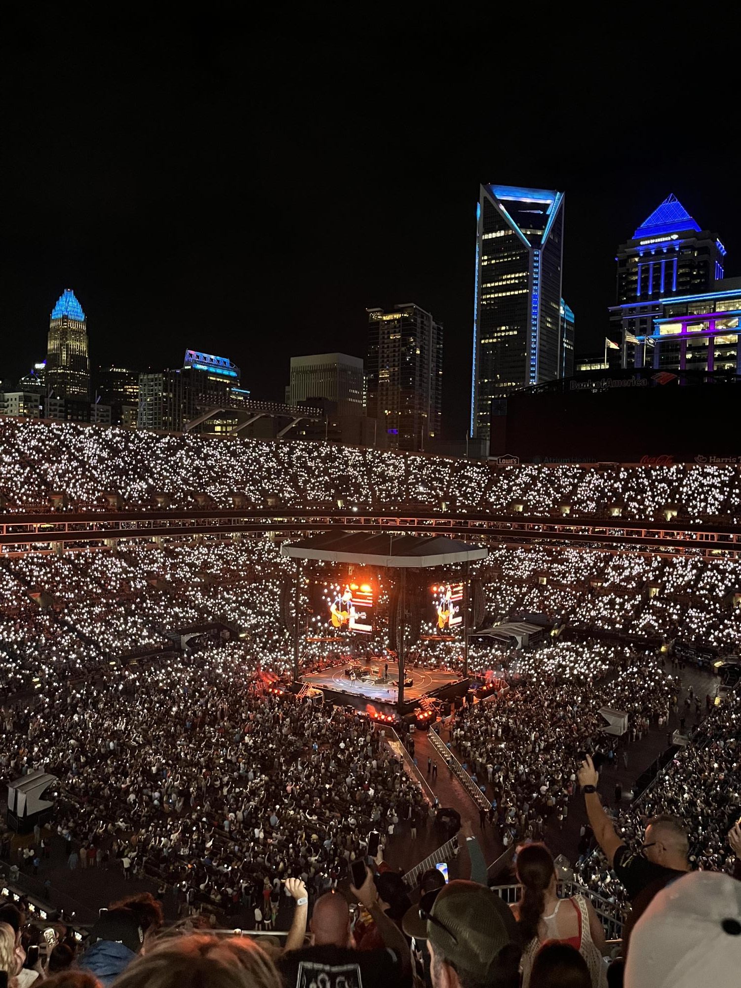 Beautiful skyline and music couple to raise $24.5 million for those in western North Carolina who were affected by Category 2 Hurricane Helene.

