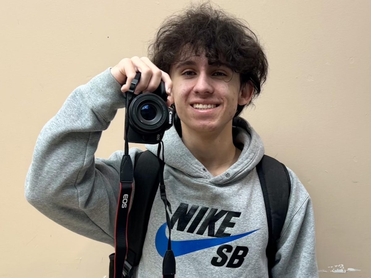 Benjamin (Mack) Sidden is a senior and a sports photographer who is known for his unique action shot pictures. His talent hard work has quickly earned him a following on social media.
